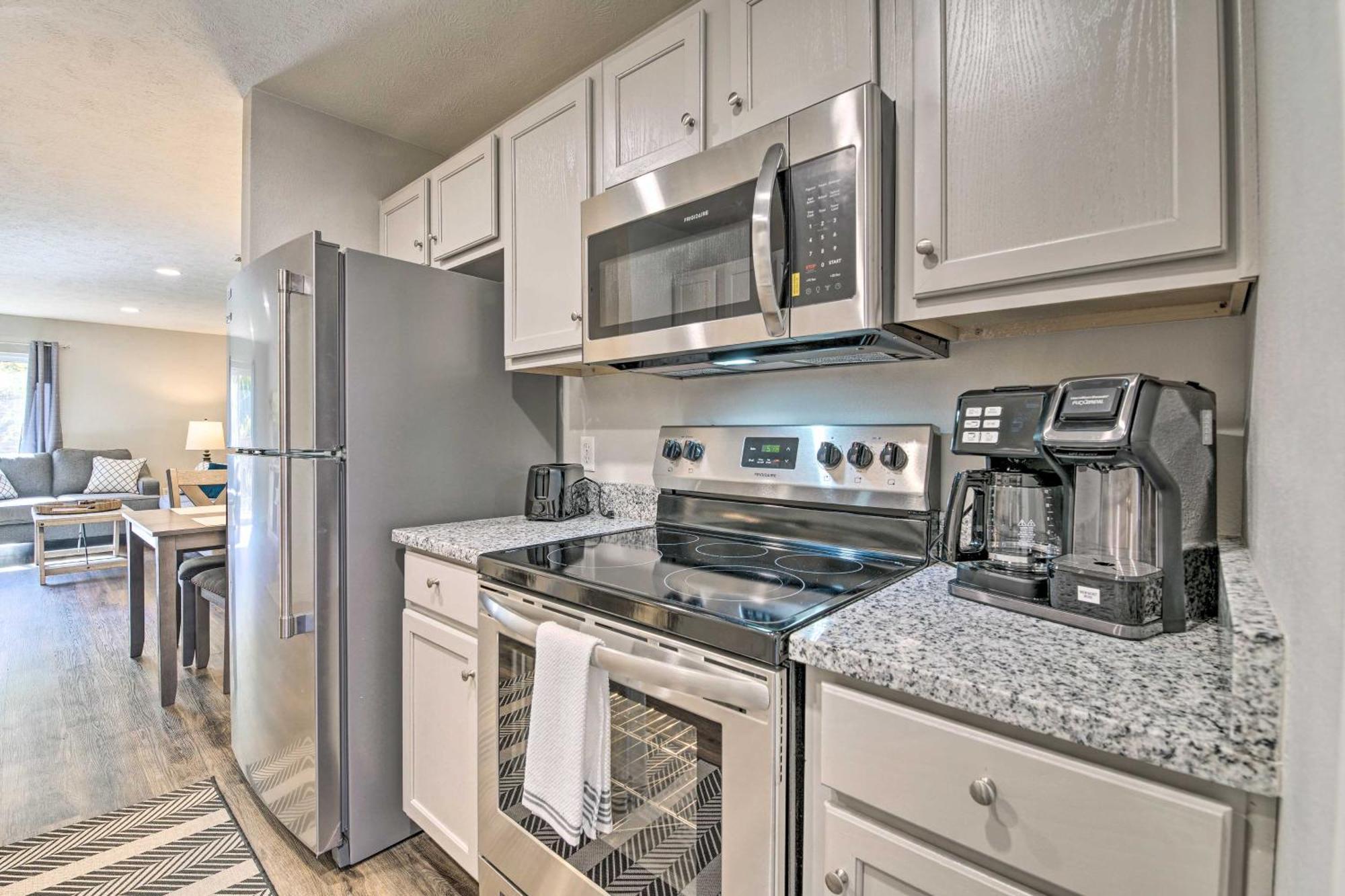 Pet-Friendly Branson Condo With Shared Pool! 외부 사진